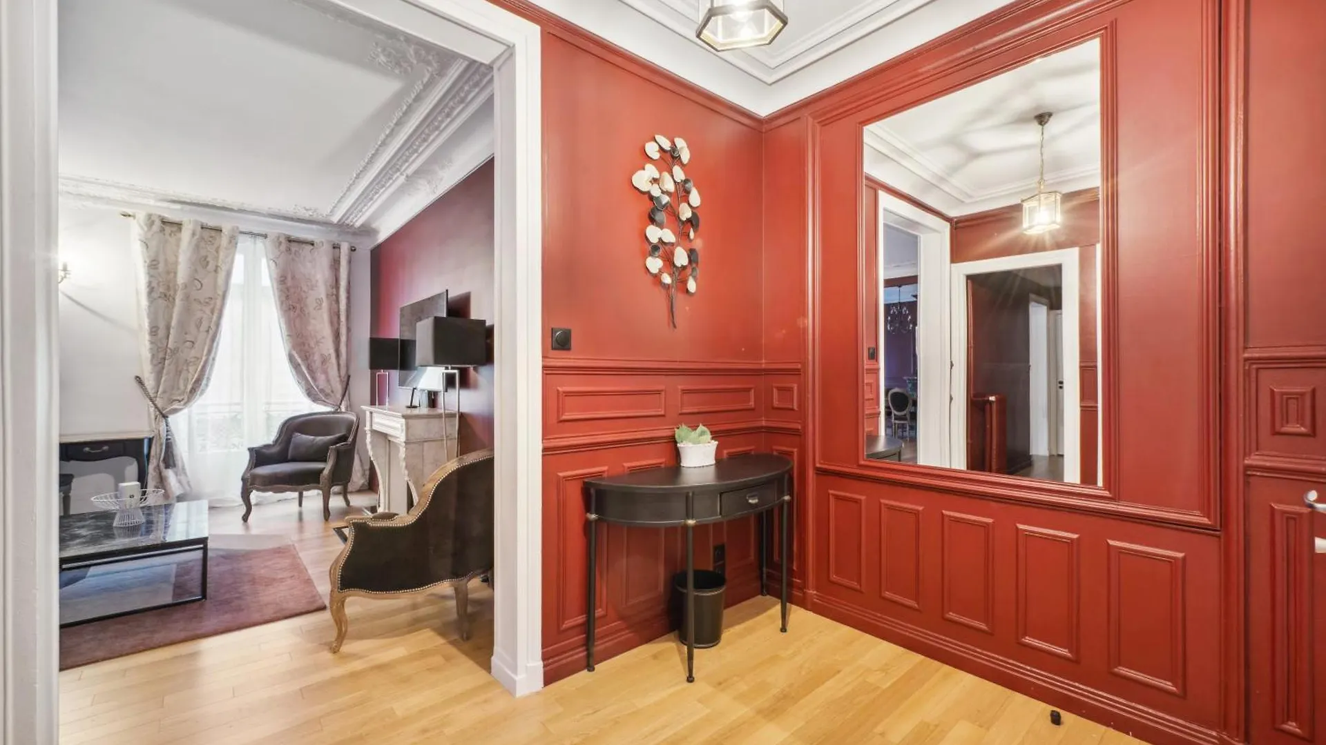 Sejours Parisiens / Suite Le Royal / 4* Paris